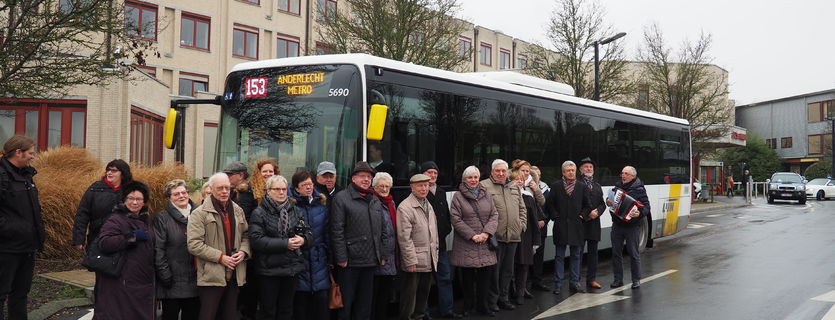 Bussen uit Pajottenland maken langs ziekenhuis Halle | Persinfo