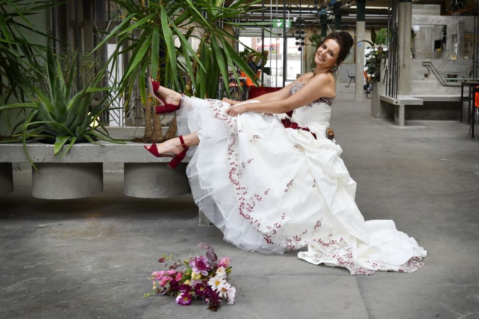 Vriendin hoogte artillerie Real Brides vzw verkoopt bruidsjurken met een speciale betekenis | Persinfo