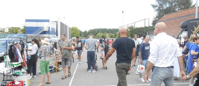 ROMMELMARKT aan de Sporthal van MERCHTEM. | Persinfo